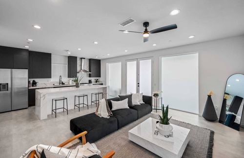Desert Hot Springs House | Luxury Desert Retreat & Backyard Saltwater Oasis!