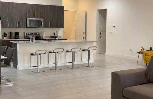 Richmond West House | Luxury-design House