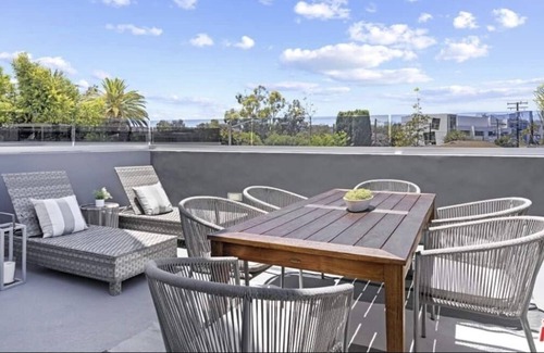 Tri-West House | Luxury Design Penthouse Loft at Melrose Place