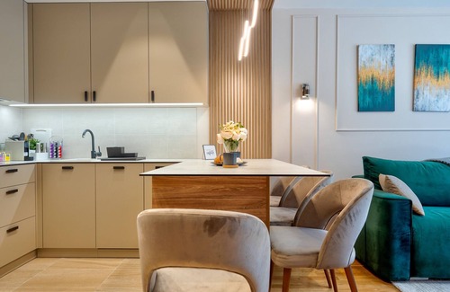 Zlatibor Apartment | Luxury designed 1 bedroom getaway - 300m from center