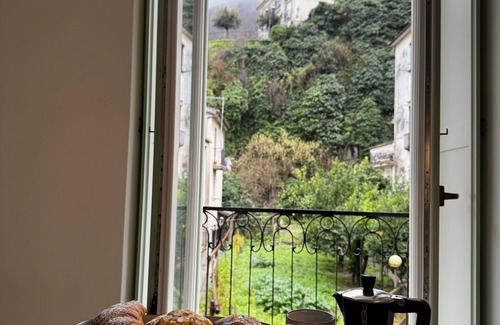 Campagna Apartment | Luxury Designed Apartment In A Newly Restored Italian Palazzo