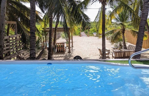 Pos Chiquito House | LUXURY DESIGNED WATERFRONT VILLA/POOL