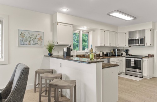 Lyndhurst House | Luxury Designer Home, Dome and Top amenities