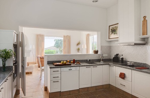 Benalup-Casas Vieja Villa | Luxury detached villa with private pool on golf resort