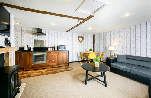 Wick Other | Luxury Detached Farmhouse Idyllic Rural Location with 2 Hot Tubs