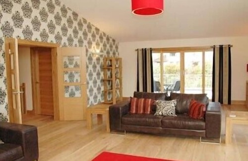 Doune House | Luxury detached House situated between historic Stirling and Callander