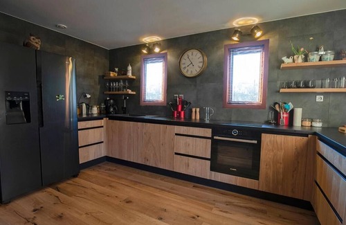 Stara Lesna Ski Chalet | Luxury detached chalet 5 mins from the mountain resort