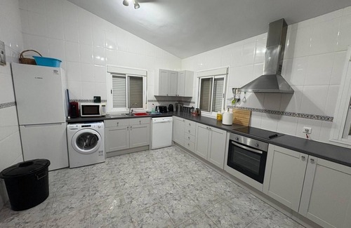 Vinuela Villa | Luxury detatched Spanish Villa Spacious with Private Pool-in Lake Vinuela Valley