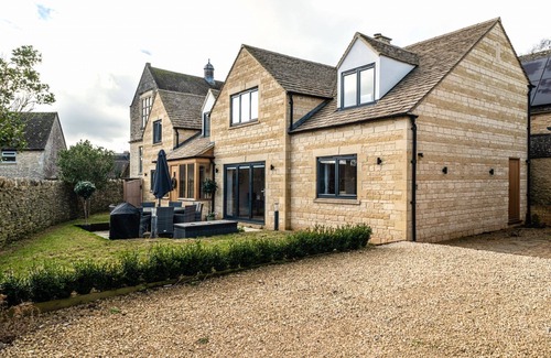 Stow-on-the-Wold House | Luxury dog friendly holiday cottage - Nursery End House
