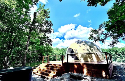 Albany Cottage | Luxury Dome Hot Tub Lake View Near Marina