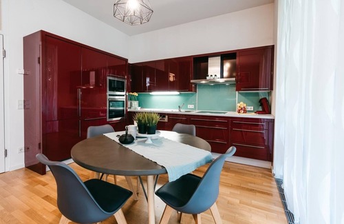 Gries Condo | Luxury Downtown Apartment with Garage