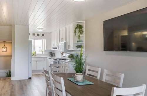 Grand Haven House | Luxury Downtown Condo w/Channel Views!