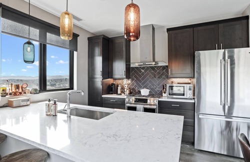 East End - Valley Street Condo | Luxury Downtown Condo with Views!