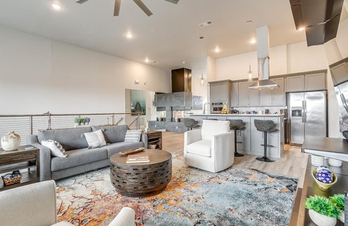 Fort Worth House | LUXURY DOWNTOWN FORT WORTH VILLA, WALK TO EVERYTHING