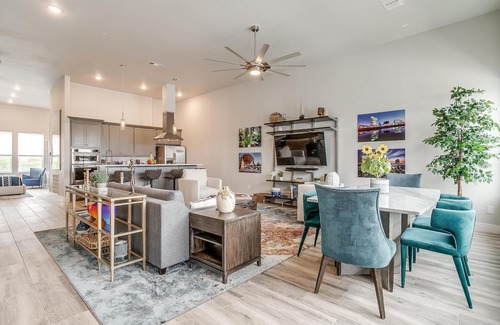 Fort Worth House | LUXURY DOWNTOWN FORT WORTH VILLA, WALK TO EVERYTHING