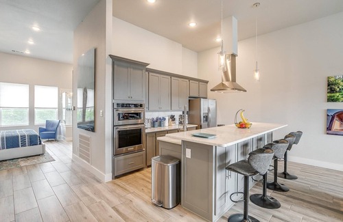 Fort Worth House | LUXURY DOWNTOWN FORT WORTH VILLA, WALK TO EVERYTHING