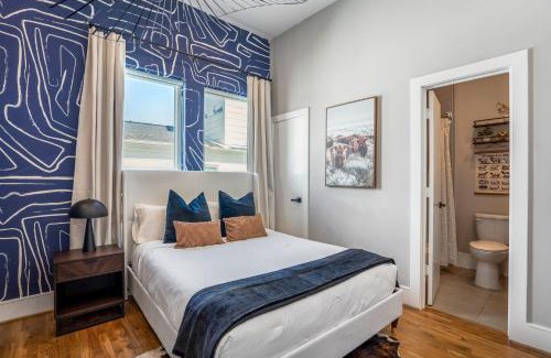 South Central Houston House | Luxury Downtown Getaway with Breathtaking Views