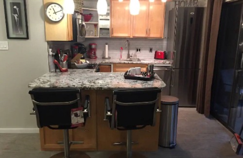 Whittier Condo | LUXURY Downtown PEARL St. Suite Retreat!