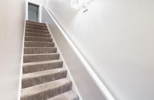 Downtown Cleveland Villa | Luxury Downtown Townhome Unit 5