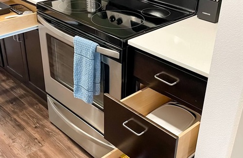 Rio Grande Apartment | Luxury Downtown Apt- King Bed-1Gb wifi