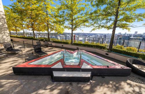 Gastown Apartment | Luxury Downtown Vancouver Suite
