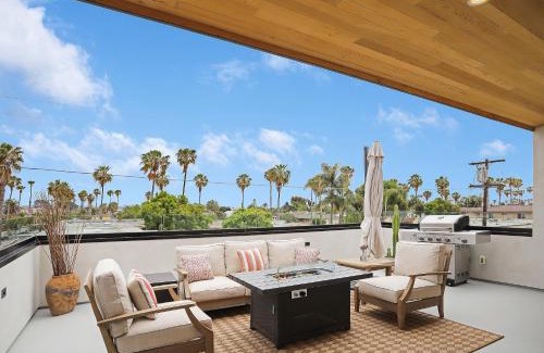Pacific Beach House | Luxury Dream Home - Massive Rooftop Patio, Zen Garden, AC & Fast Wifi!