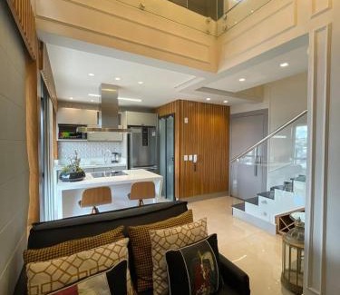 Jardim dos Estados Apartment | Luxury Duplex Jacuzzi Privada e Móveis Assinados