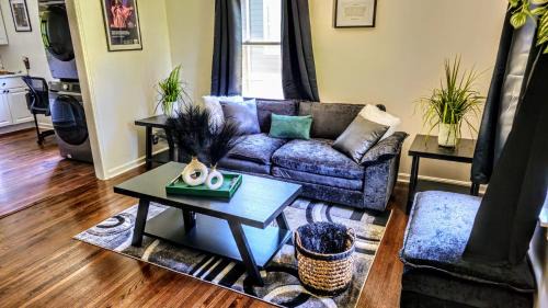 South Nashville Apartment | Luxury duplex unit in Nashville Unit A