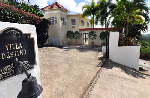 Puerto Ferro House | Luxury Eco-Friendly Villa with Stunning Pool and View