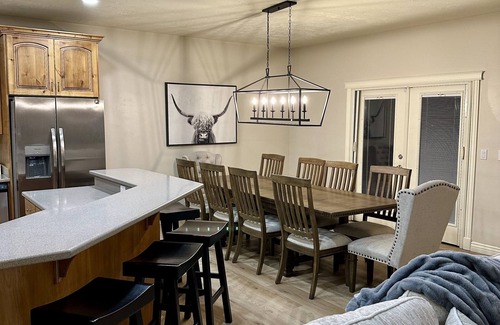 Erda House | Luxury Erda Home w/Private Pool, Hot Tub, Beautiful Lake & Mountain Views
