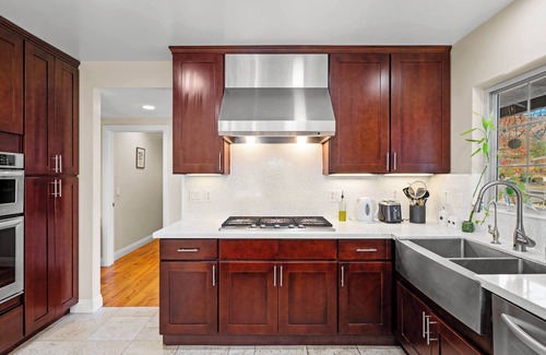 Glendora House | Luxury Estate With Sparkling Pool & Elegant Amenities