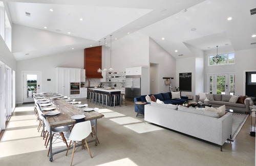 Union Pier House | Luxury Estate with 3 Homes, Pool, Hot Tubs, Basketball/Tennis Court near Lake