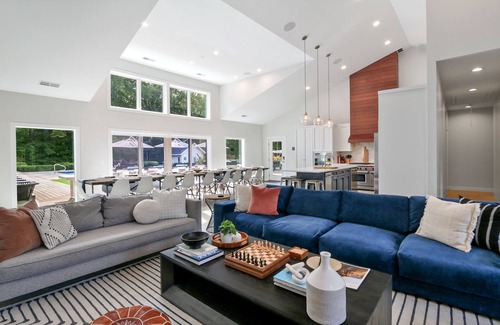 Union Pier House | Luxury Estate with 3 Homes, Pool, Hot Tubs, Basketball/Tennis Court near Lake