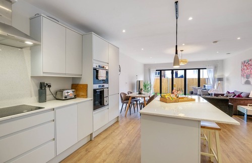 Purley House | Luxury Executive 5 Bedroom Home in Purley