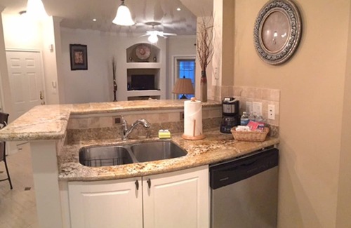 South Shore Harbour Condo | Luxury Executive Condo Exceptional Location !