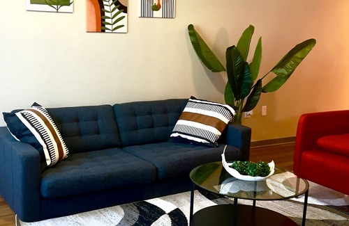 George Bush Park/Eldridge Apartment | Luxury, Exquisite, Tastefully Furnished Space for Couples and Families"