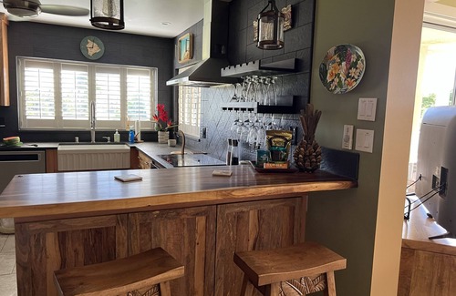 Waikoloa Condo | LUXURY F205 - VIEWS INCLUDES GOLF DISCOUNTn 2 Bdrm 2.5 Bath 5 MIN walk to BEACH