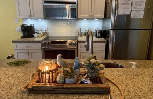 Wilmington Condo | Luxury Fairway Condo Overlooking Two Fairways : Near Beaches -