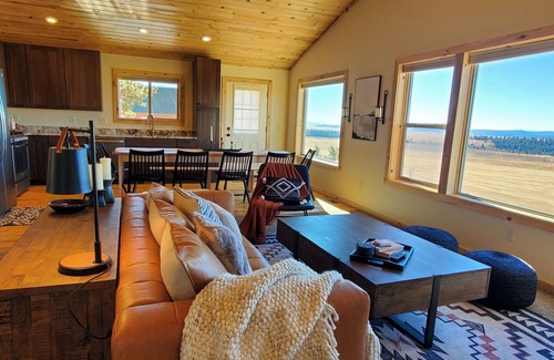 Fairplay House | *Luxury Family Cabin* with Stunning Views and Access to Everything Colorado!