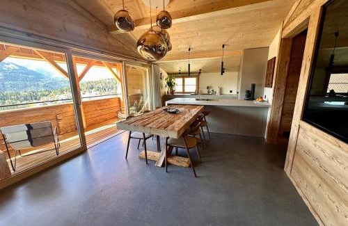 Trin Ski Chalet | Luxury family Chalet with extraordinary Mountain views