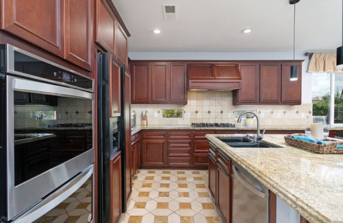 Torrey Highlands House | Luxury Family-Friendly Home in Heart of San Diego.