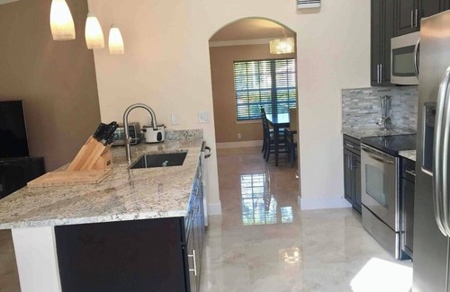 Miramar House | ☀️LUXURY family home mins to hard rock stadium/CASINO/MALLS