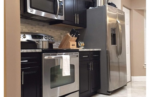 Miramar House | ☀️LUXURY family home mins to hard rock stadium/CASINO/MALLS