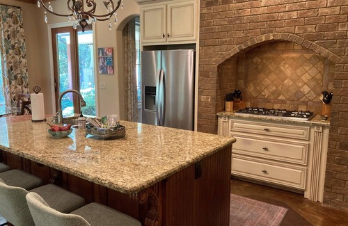 Oxford House | Luxury Family Home Minutes from Campus