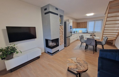 Hlusovice House | Luxury family house by the pound - 10 min to Olomouc center