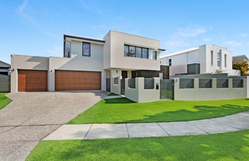 Gold Coast House | Luxury Family Retreat in Hope Island