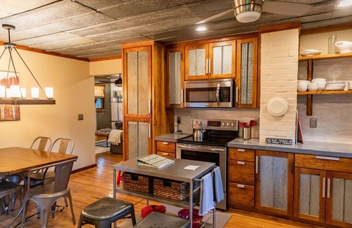Sugar Grove Cottage | Luxury Farm Cottage, Amazing Views, Hot Tub, See our reviews!