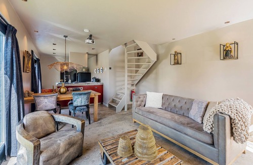 Ilpendam Cottage | Luxury Farmhouse Cottage With Home Cinema Next to Amsterdam and Volendam