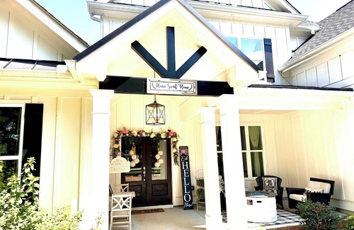 Dawsonville House | Luxury Farmhouse decor to the hilt!1 acre gated. RV & boat space plus camping!