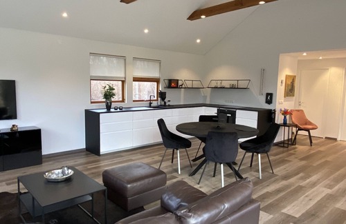 Reykholt House | Luxury farmhouse w/hot tub